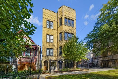 3414 W Medill Avenue 3 Chicago IL 60647