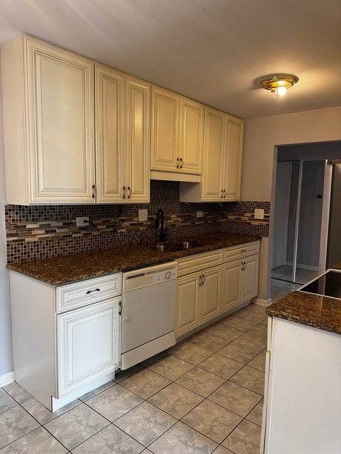 Tiny photo for 860 E Old Willow Road #138, Prospect Heights, IL 60070 (MLS # 12763053)