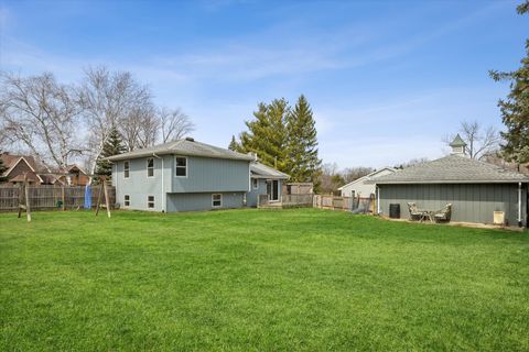 Tiny photo for 2504 N Boulevard View Avenue, Waukegan, IL 60087 (MLS # 12611694)