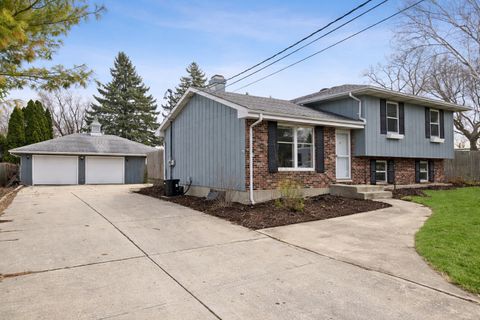 Tiny photo for 2504 N Boulevard View Avenue, Waukegan, IL 60087 (MLS # 12611694)