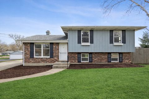 Photo of 2504 N Boulevard View Avenue, Waukegan, IL 60087 (MLS # 12611694)