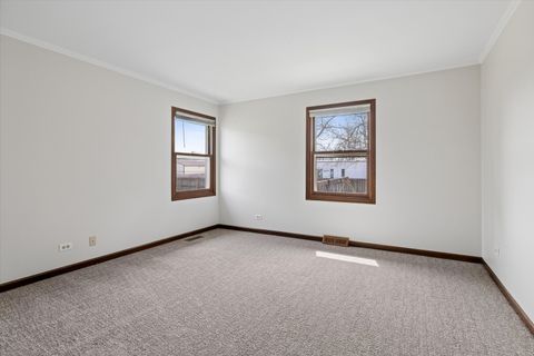Tiny photo for 2504 N Boulevard View Avenue, Waukegan, IL 60087 (MLS # 12611694)