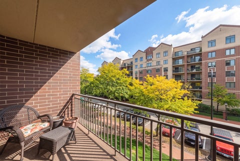 Tiny photo for 10 S Wille Street #303, Mount Prospect, IL 60056 (MLS # 12776490)