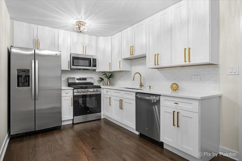 Tiny photo for 7042 N Washtenaw Avenue, Chicago, IL 60645 (MLS # 12618554)