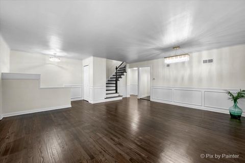 Tiny photo for 7042 N Washtenaw Avenue, Chicago, IL 60645 (MLS # 12618554)