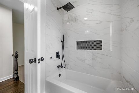 Tiny photo for 7042 N Washtenaw Avenue, Chicago, IL 60645 (MLS # 12618554)