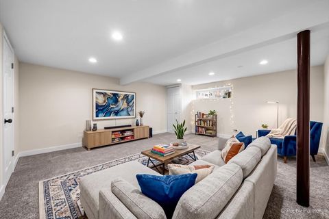 Tiny photo for 7042 N Washtenaw Avenue, Chicago, IL 60645 (MLS # 12618554)