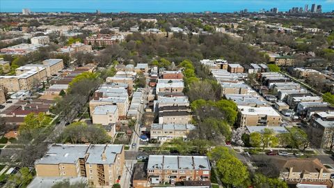 Tiny photo for 7042 N Washtenaw Avenue, Chicago, IL 60645 (MLS # 12618554)
