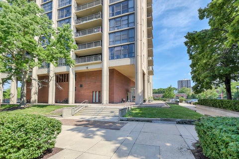 Tiny photo for 2901 S Michigan Avenue #403, Chicago, IL 60616 (MLS # 12698008)