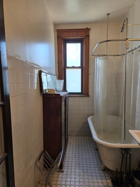 Tiny photo for 3824 S Calumet Avenue, Chicago, IL 60653 (MLS # 12778653)