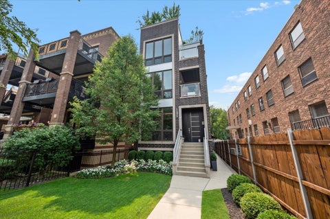 Photo of 729 W Diversey Parkway #2, Chicago, IL 60614 (MLS # 12730440)