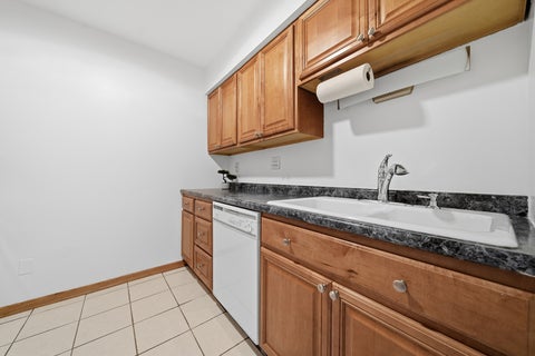 Tiny photo for 836 E Old Willow Road #111, Prospect Heights, IL 60070 (MLS # 12744191)