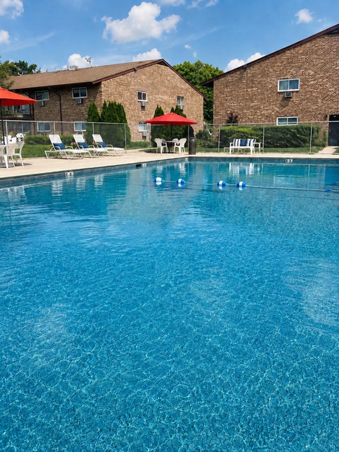 Tiny photo for 836 E Old Willow Road #111, Prospect Heights, IL 60070 (MLS # 12744191)