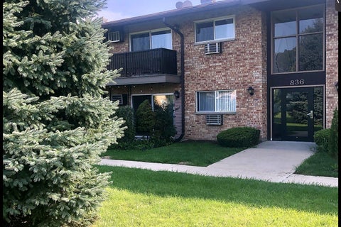 Tiny photo for 836 E Old Willow Road #111, Prospect Heights, IL 60070 (MLS # 12744191)