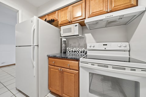 Tiny photo for 836 E Old Willow Road #111, Prospect Heights, IL 60070 (MLS # 12744191)