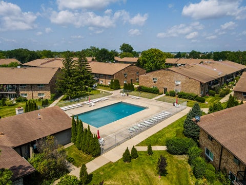 Tiny photo for 836 E Old Willow Road #111, Prospect Heights, IL 60070 (MLS # 12744191)