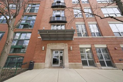 Photo of 1735 N Paulina Street #605, Chicago, IL 60622 (MLS # 12629177)