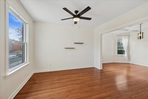 Tiny photo for 4220 N Whipple Street #1E, Chicago, IL 60618 (MLS # 12509534)