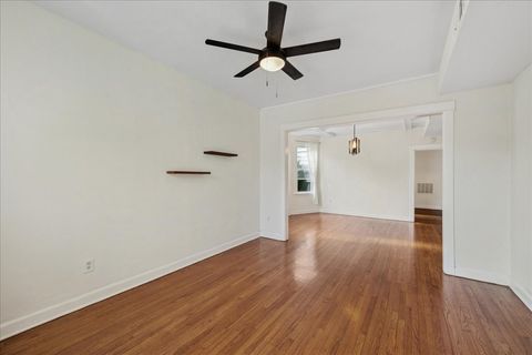 Tiny photo for 4220 N Whipple Street #1E, Chicago, IL 60618 (MLS # 12509534)