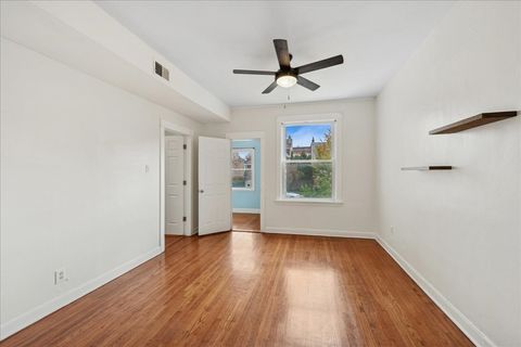 Tiny photo for 4220 N Whipple Street #1E, Chicago, IL 60618 (MLS # 12509534)