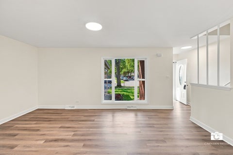 Tiny photo for 9412 Noel Avenue, Des Plaines, IL 60016 (MLS # 12739222)