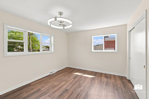 Tiny photo for 9412 Noel Avenue, Des Plaines, IL 60016 (MLS # 12739222)