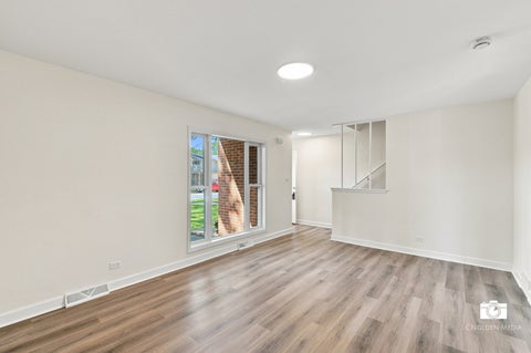 Tiny photo for 9412 Noel Avenue, Des Plaines, IL 60016 (MLS # 12739222)