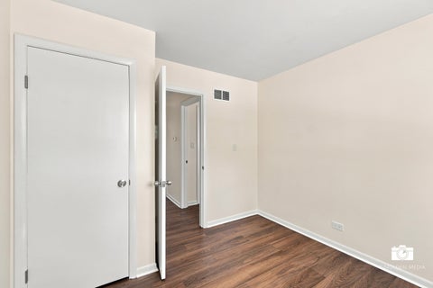 Tiny photo for 9412 Noel Avenue, Des Plaines, IL 60016 (MLS # 12739222)