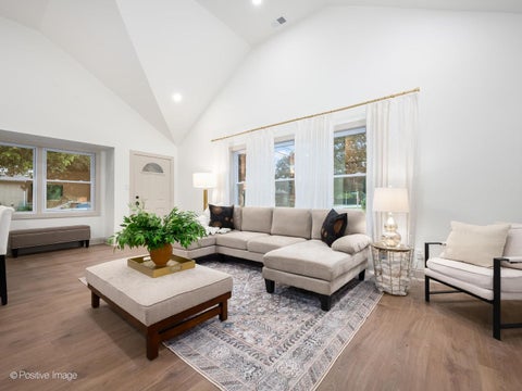 Tiny photo for 10059 S Spaulding Avenue, Evergreen Park, IL 60805 (MLS # 12730648)