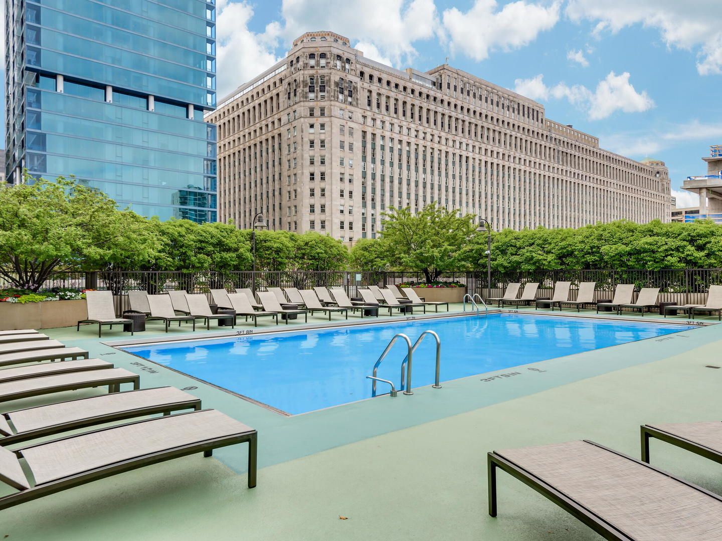 400 N La Salle Street 3606