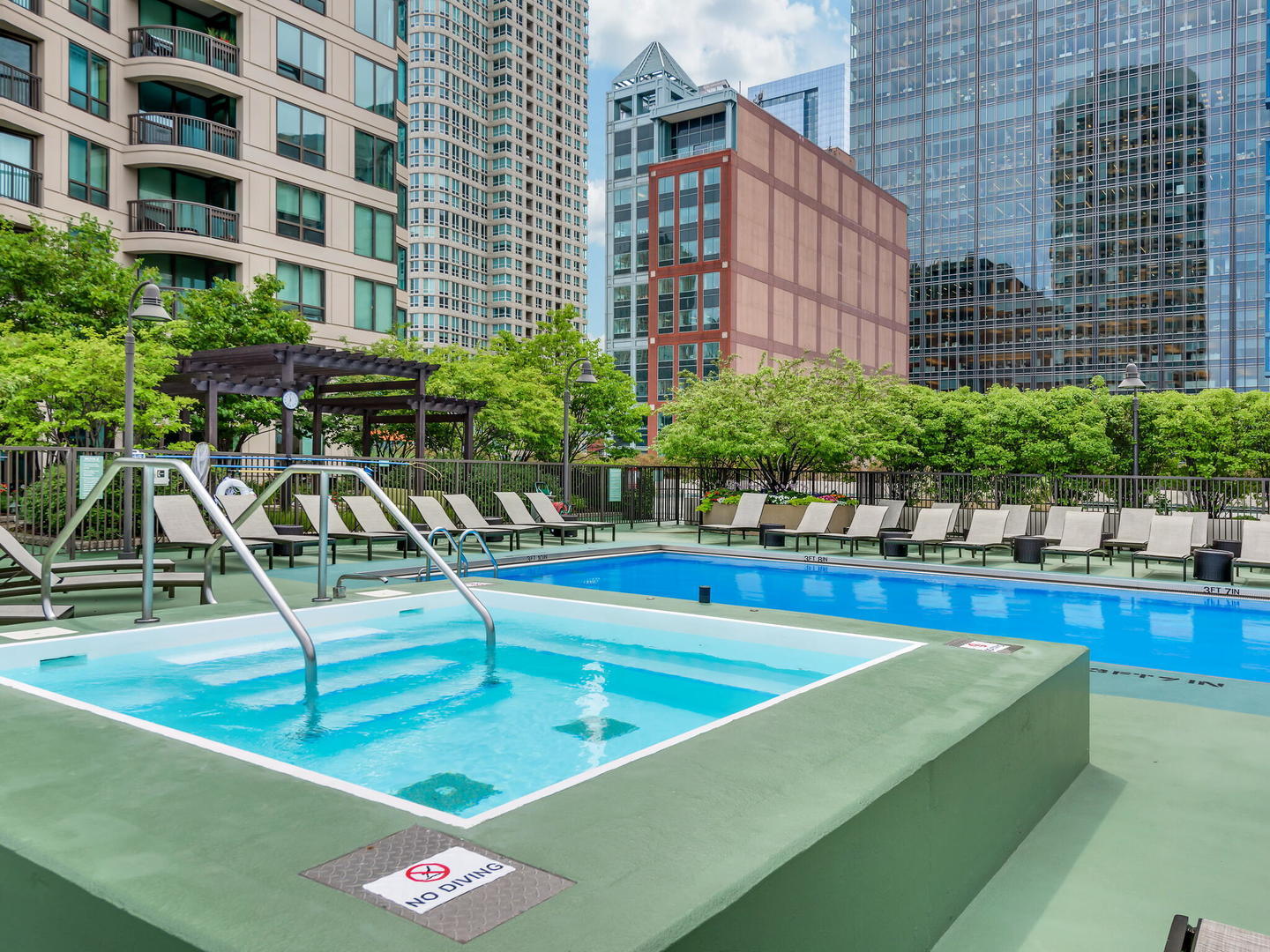 400 N La Salle Street 3606