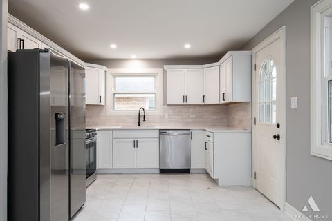 Tiny photo for 9128 Homestead Lane, Bridgeview, IL 60455 (MLS # 12502746)