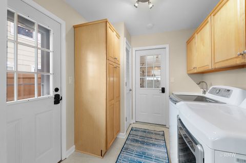 Tiny photo for 1149 Carlisle Avenue, Elk Grove Village, IL 60007 (MLS # 12564646)