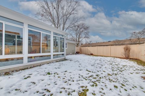 Tiny photo for 1149 Carlisle Avenue, Elk Grove Village, IL 60007 (MLS # 12564646)