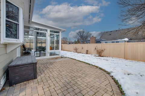 Tiny photo for 1149 Carlisle Avenue, Elk Grove Village, IL 60007 (MLS # 12564646)