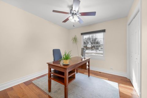 Tiny photo for 1149 Carlisle Avenue, Elk Grove Village, IL 60007 (MLS # 12564646)