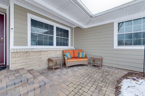 Tiny photo for 1149 Carlisle Avenue, Elk Grove Village, IL 60007 (MLS # 12564646)