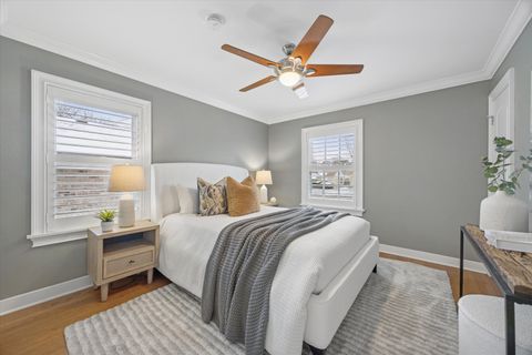 Tiny photo for 4622 Gilbert Avenue, Western Springs, IL 60558 (MLS # 12597342)