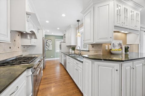 Tiny photo for 4622 Gilbert Avenue, Western Springs, IL 60558 (MLS # 12597342)