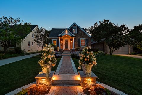 Tiny photo for 4622 Gilbert Avenue, Western Springs, IL 60558 (MLS # 12597342)