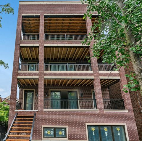 1235 N Greenview Avenue C Chicago IL 60642