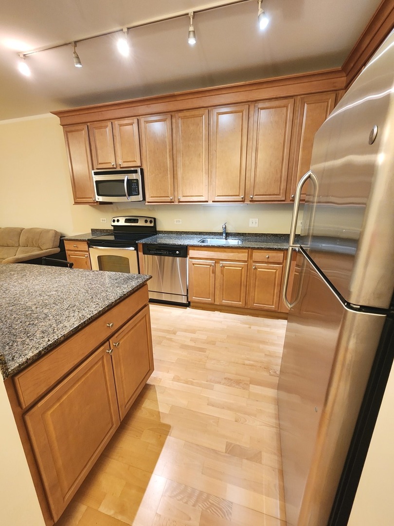 565 W Quincy Street 1114