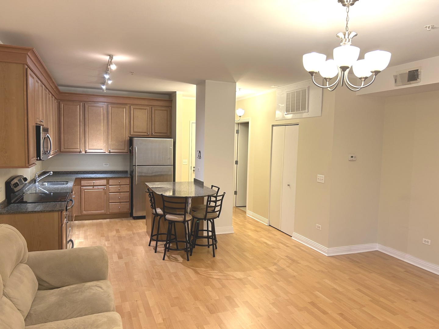 565 W Quincy Street 1114