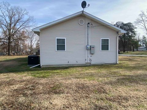 Tiny photo for 190 Public Street, Muddy, IL 62965 (MLS # 100000031)