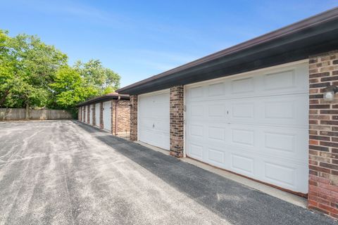 Tiny photo for 13635 Lamon Avenue #A21, Crestwood, IL 60418 (MLS # 12470920)