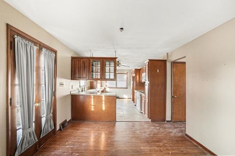 Tiny photo for 1124 W Hawkins Street, Kankakee, IL 60901 (MLS # 12548959)