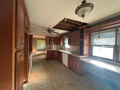 Tiny photo for 1124 W Hawkins Street, Kankakee, IL 60901 (MLS # 12548959)