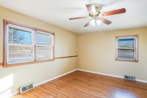 Tiny photo for 1124 W Hawkins Street, Kankakee, IL 60901 (MLS # 12548959)