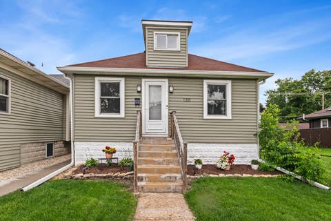 Photo of 130 W Burlington Avenue, Westmont, IL 60559 (MLS # 12677849)