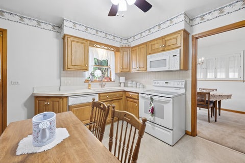 Tiny photo for 422 W Larkdale Lane W, Mount Prospect, IL 60056 (MLS # 12765887)